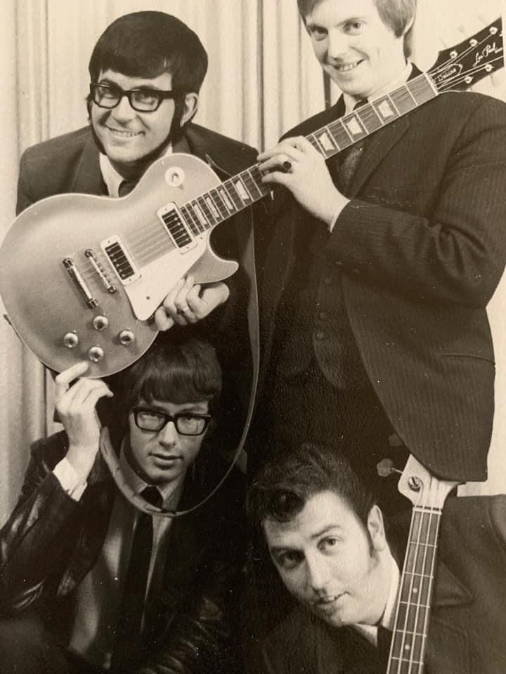 Peter Sidery in unknown group